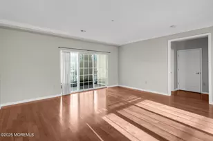 325 Regency Pl, Woodbridge Township, NJ 07095 - Photo 12