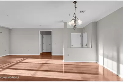 325 Regency Place, Woodbridge Township, NJ 07095 - Photo 10