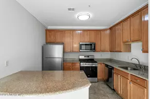 325 Regency Pl, Woodbridge Township, NJ 07095 - Photo 16