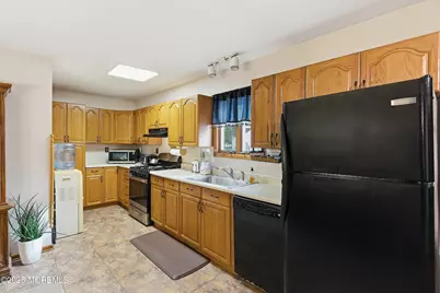 342 Colts Neck Road, Farmingdale, NJ 07727 - Photo 20