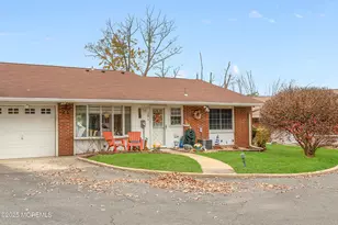 588A Lake Point Dr, Lakewood, NJ 08701 - Photo 30