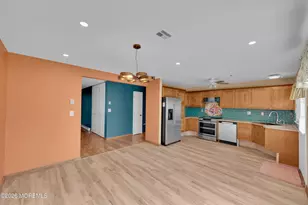 588A Lake Point Dr, Lakewood, NJ 08701 - Photo 2