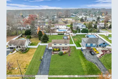 31 Winthrop Drive, Manalapan Township, NJ 07726 - Photo 6