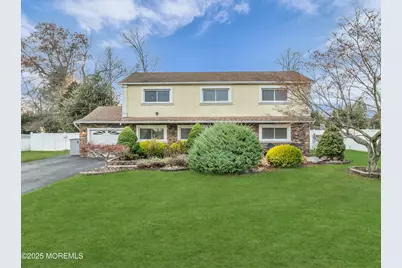 31 Winthrop Drive, Manalapan Township, NJ 07726 - Photo 1