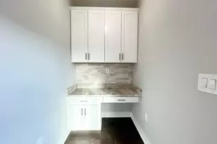 32 Mariveles Wy, Tinton Falls, NJ 07724 - Photo 6