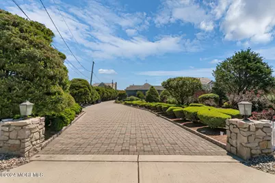 366 N Highway 35, Mantoloking, NJ 08738 - Photo 2