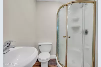 113 W Roberts Avenue, Wildwood, NJ 08260 - Photo 14