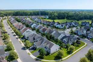 22 Jumping Brook Dr, Lakewood, NJ 08701 - Photo 4