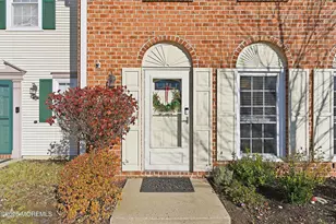 124 Secretariat Ct, Tinton Falls, NJ 07724 - Photo 2