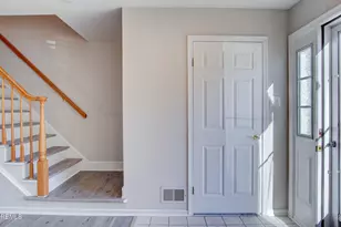 27 Haverford Ct, Freehold, NJ 07728 - Photo 4