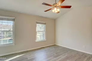 27 Haverford Ct, Freehold, NJ 07728 - Photo 22