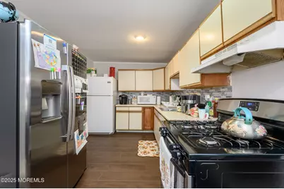 115 10th Street #11-113, Keansburg, NJ 07734 - Photo 10