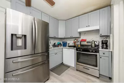 115 10th Street #11-113, Keansburg, NJ 07734 - Photo 26