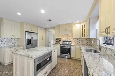 22 Denise Court, Manalapan Township, NJ 07726 - Photo 16