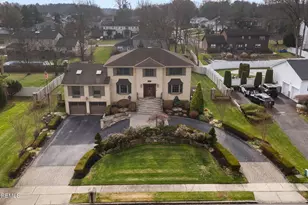 41 Thomas Dr, Manalapan Township, NJ 07726 - Photo 12