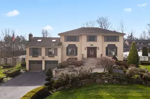 41 Thomas Dr, Manalapan Township, NJ 07726 - Photo 1