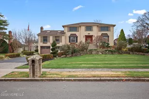 41 Thomas Dr, Manalapan Township, NJ 07726 - Photo 10