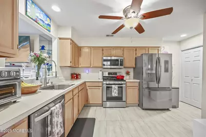 761 Banyan Court, Morganville, NJ 07751 - Photo 4