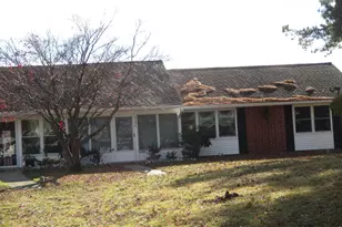 678 New Castle Ct, Lakewood, NJ 08701 - Photo 2