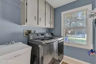 527 Eagle Point Dr, Toms River Township, NJ 08753 - Photo 38