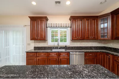25 White Oak Lane, Aberdeen Township, NJ 07747 - Photo 12