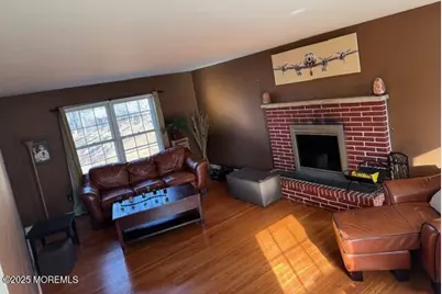 17 Emma Place, Eatontown, NJ 07724 - Photo 2