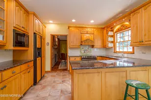 16 Briarhill Rd, Holmdel, NJ 07733 - Photo 10