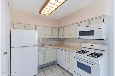 7 Nebraska Drive #153, Matawan, NJ 07747 - Photo 16