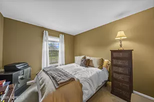 33 Oliver Ct, Freehold, NJ 07728 - Photo 18