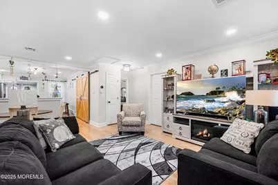 24 Calle De Elvira #B, Freehold, NJ 07728 - Photo 4