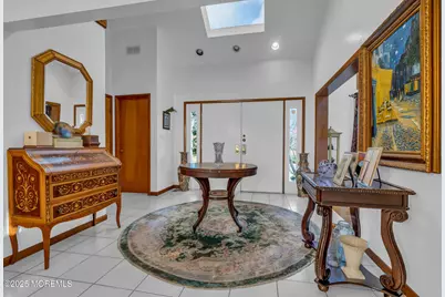 8 Ross Court, Oakhurst, NJ 07755 - Photo 4