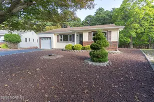 23 Burlington Ct, Toms River Township, NJ 08757 - Photo 2
