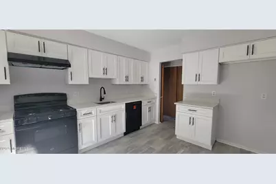 6 Holyoke Court, Whiting, NJ 08759 - Photo 8