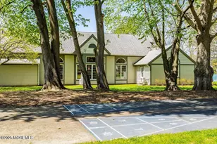 157 Tulip Ln, Freehold, NJ 07728 - Photo 24