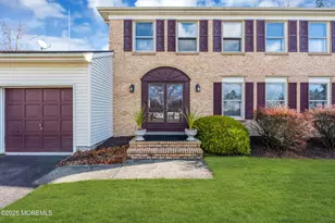 8 Hialeah Ct, Howell Township, NJ 07731 - Photo 2