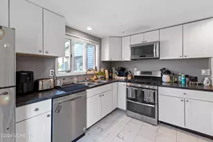 409 Wells Ave, Oakhurst, NJ 07755 - Photo 4