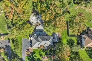 7 Red Coach Ln, Holmdel, NJ 07733 - Photo 2