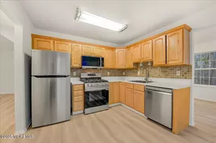 606 Cypress Ln, East Brunswick Township, NJ 08816 - Photo 8