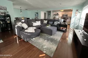 182 Tulip Ln, Freehold, NJ 07728 - Photo 2