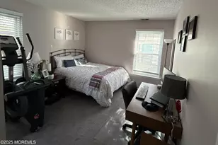 182 Tulip Ln, Freehold, NJ 07728 - Photo 18