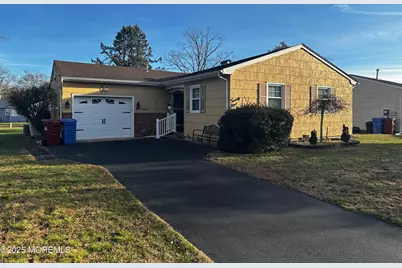 29 Sherwood Lane, Toms River Township, NJ 08757 - Photo 1