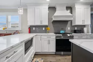 27 Montserrat St, Toms River Township, NJ 08757 - Photo 10