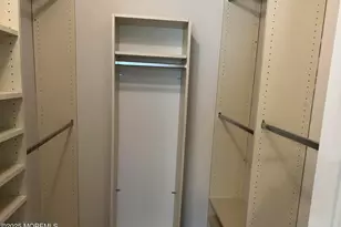 211 Covered Bridge Blvd, Manalapan Township, NJ 07726 - Photo 10