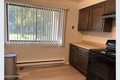 211 Covered Bridge Boulevard #B, Manalapan Township, NJ 07726 - Photo 4