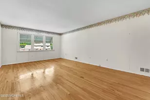 32 Woods Rd, Freehold, NJ 07728 - Photo 18