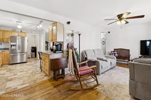 501 Rose St, Lakehurst, NJ 08733 - Photo 2