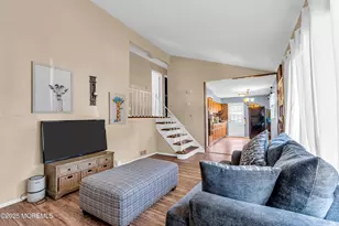 46 Parkview Dr, Hazlet Township, NJ 07730 - Photo 6