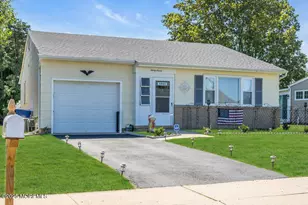 37 Carlisle Rd, Toms River Township, NJ 08757 - Photo 2