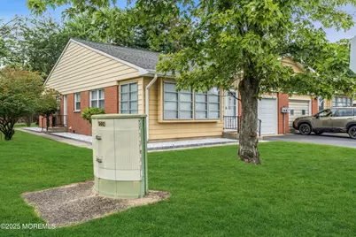 14 A Yorktowne Parkway, Manchester Township, NJ 08759 - Photo 6