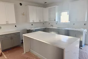2B Dey St, Manalapan Township, NJ 07726 - Photo 8